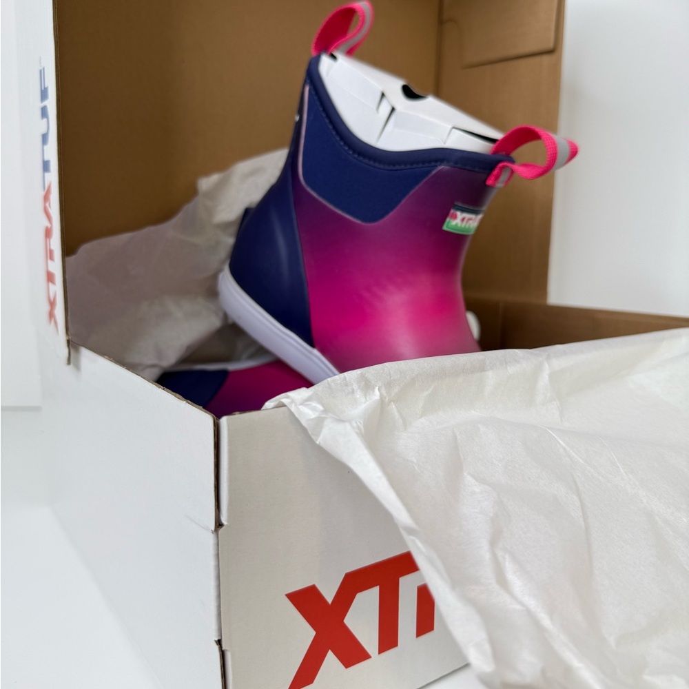 XTRATUF Women's Ankle Deck Boots - Size 9 Multicolor